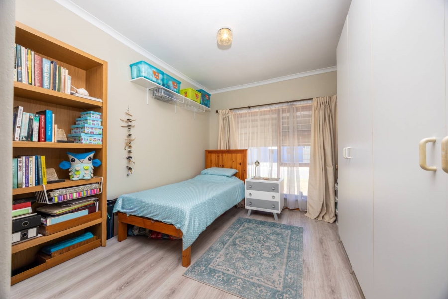 6 Bedroom Property for Sale in Goodwood Estate Western Cape